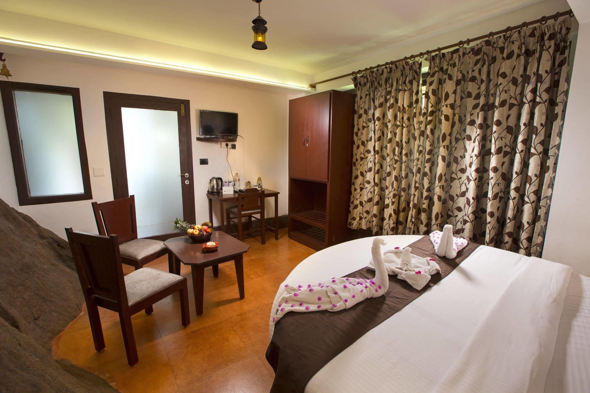 Madhumanthra Resort - Homestay Munnar Zewnętrze zdjęcie